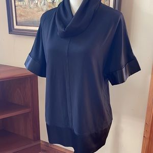 Modern Soul Short Sleeved Black Dressy Top/Blouse with Satiny Trim Size Large